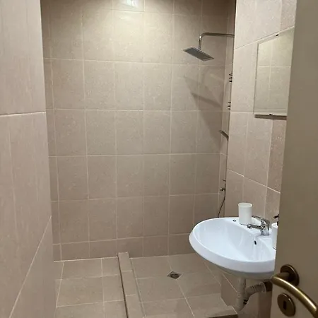 Simple And Affordable In With Available Parking Space Apartment *