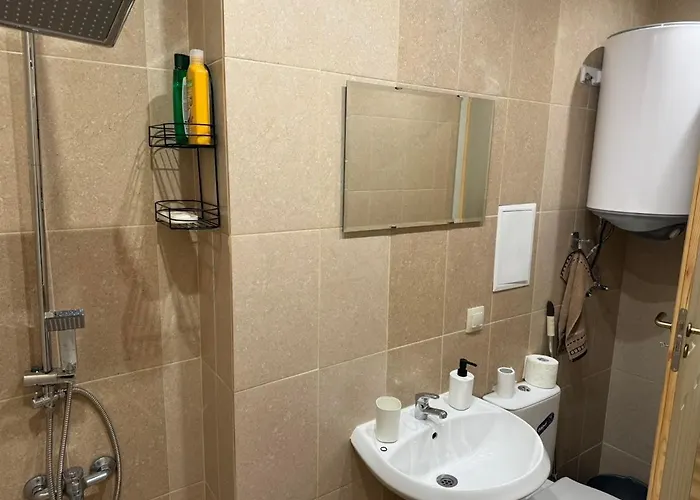 Apartment Simple And Affordable In With Available Parking Space