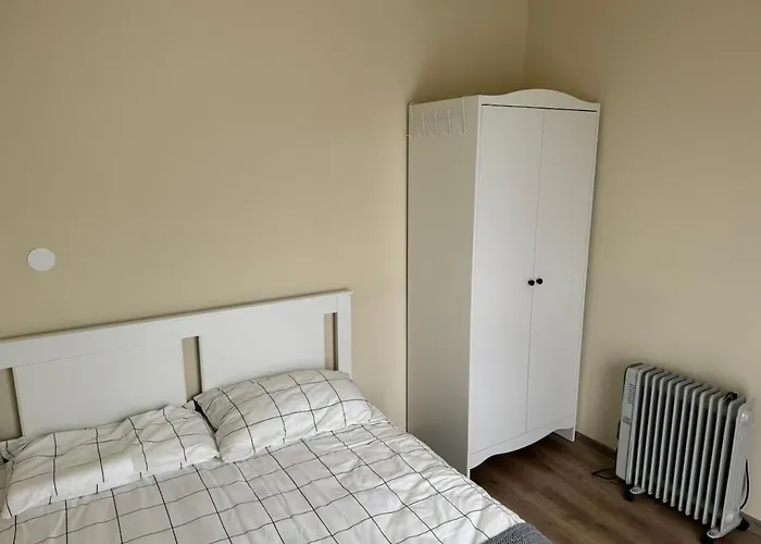 아파트 Simple And Affordable In With Available Parking Space 반스코